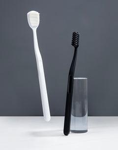 Kit hygiène bucco-dentaire - Brosse à dents & gratte langue
