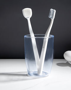 Kit hygiène bucco-dentaire - Brosse à dents & gratte langue