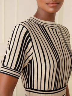 Robe LILORA, détail de la maille rayée et des finitions