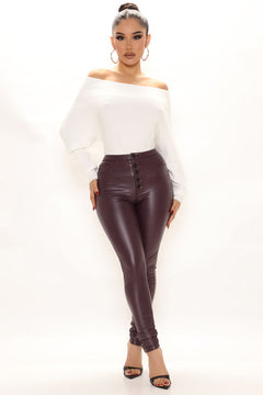 Pantalon faux CUIR
