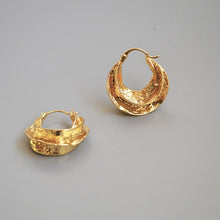 Charger l&#39;image dans la galerie, Boucles d’oreilles CELINE Plaqué OR 18K