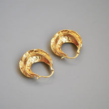 Charger l&#39;image dans la galerie, Boucles d’oreilles CELINE Plaqué OR 18K